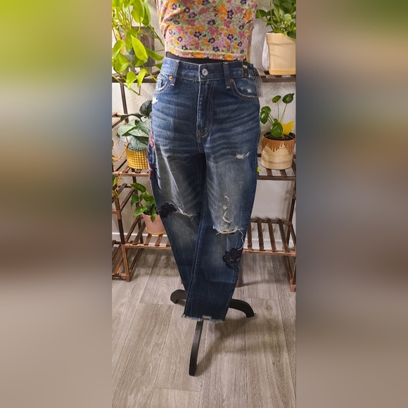 Abercrombie & Fitch Jeans - Picture 1 of 9